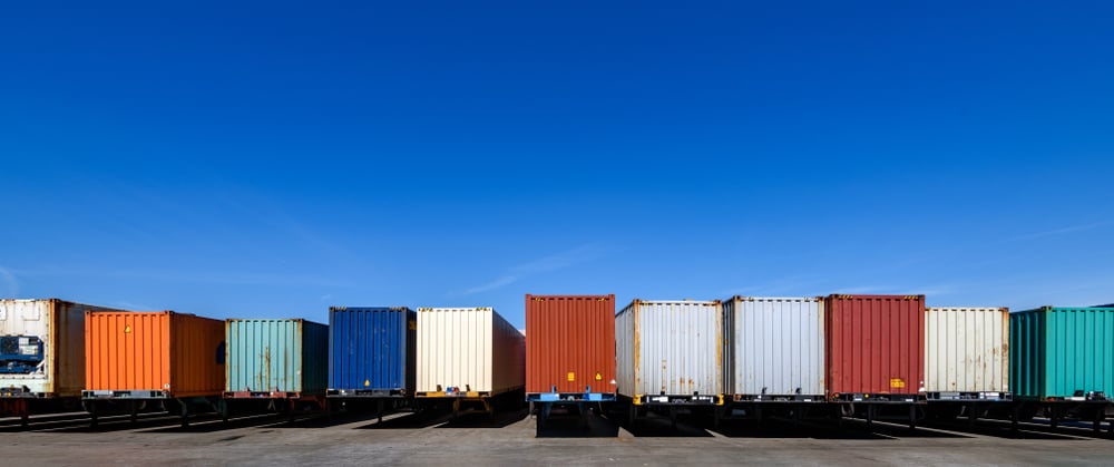 LTL vs PTL freight shipping